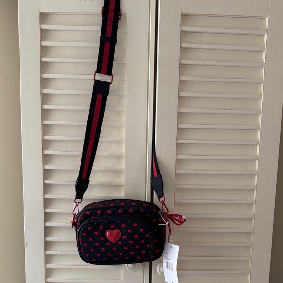 ☀️Betsey Johnson Black and Red Heart Crossbody Bag - Picture 10 of 10